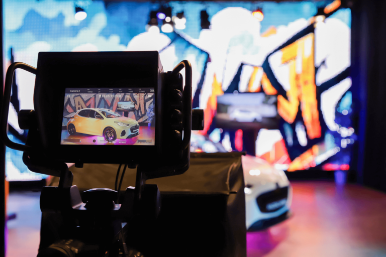 tv-studio-cows-opname tv studio opname camera auto ledwall studio cows